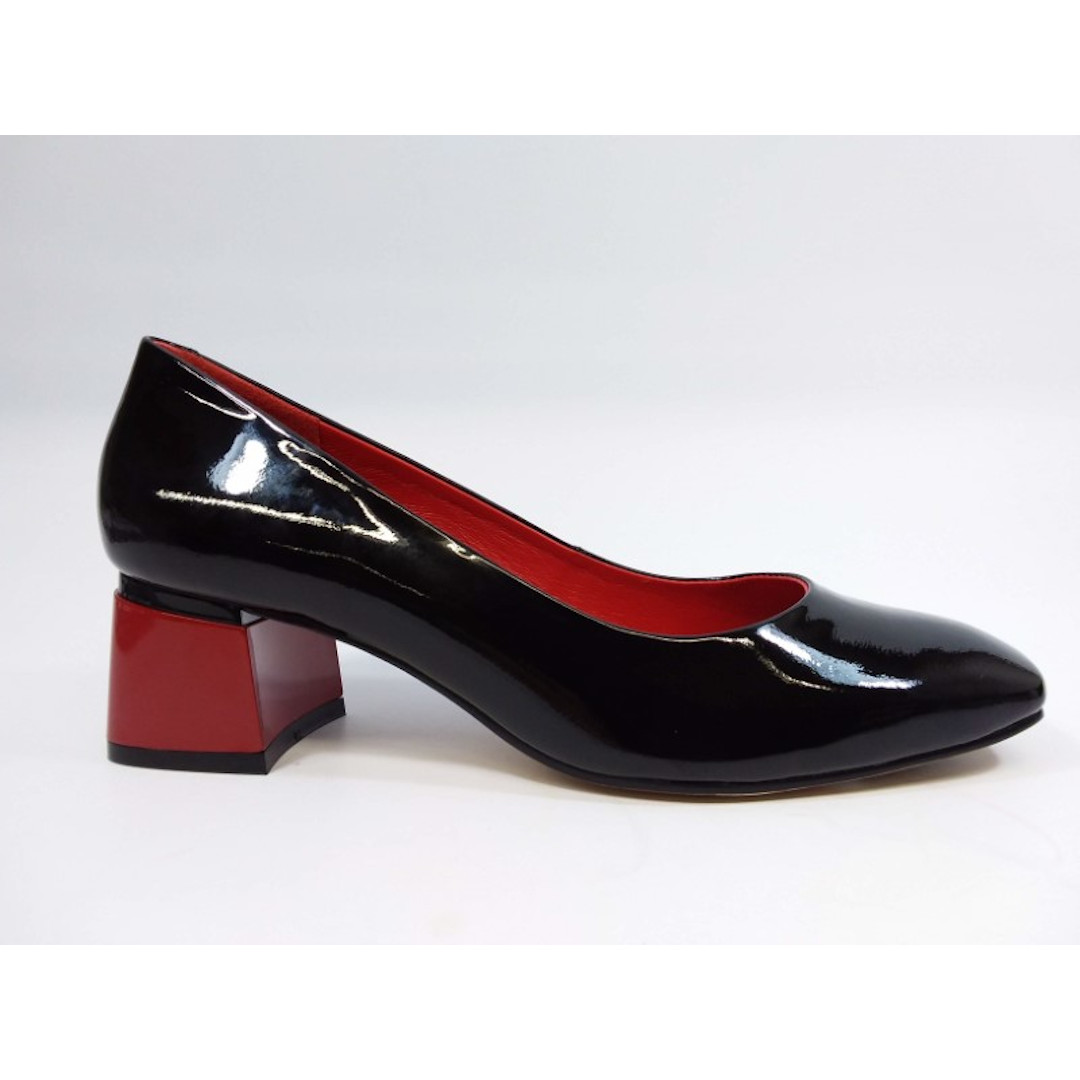 Berry - Black Patent by Capelli Rossi